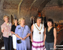The Mayor in the vaulted building